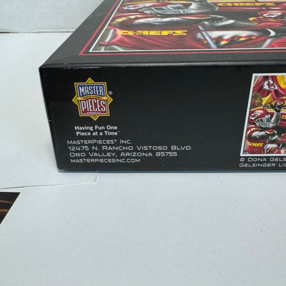 Sealed Kansas City Chiefs - NFL - 1000 Piece Puzzle Gameday Collection NEW KC - Picture 2 of 10